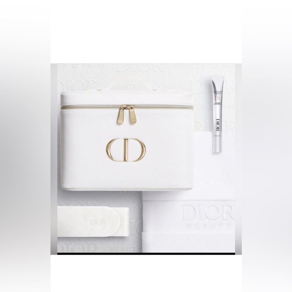 DIOR Lux Vanity Case platinum gift set with full size capture totale hyalushot